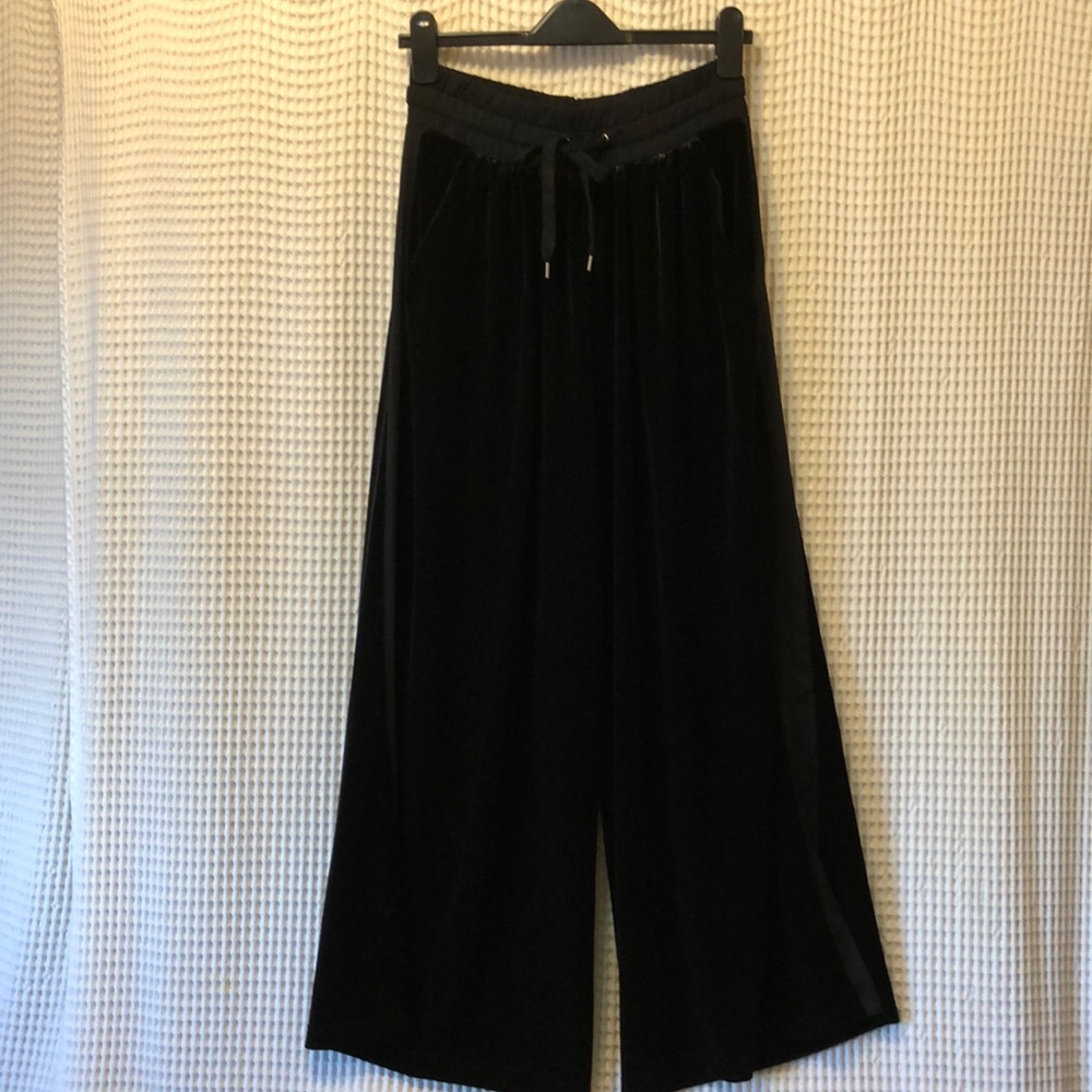 GAP Velvet Wide-Leg Track Pants - Picture 1 of 7